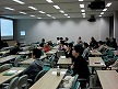 講演に聞き入る聴衆